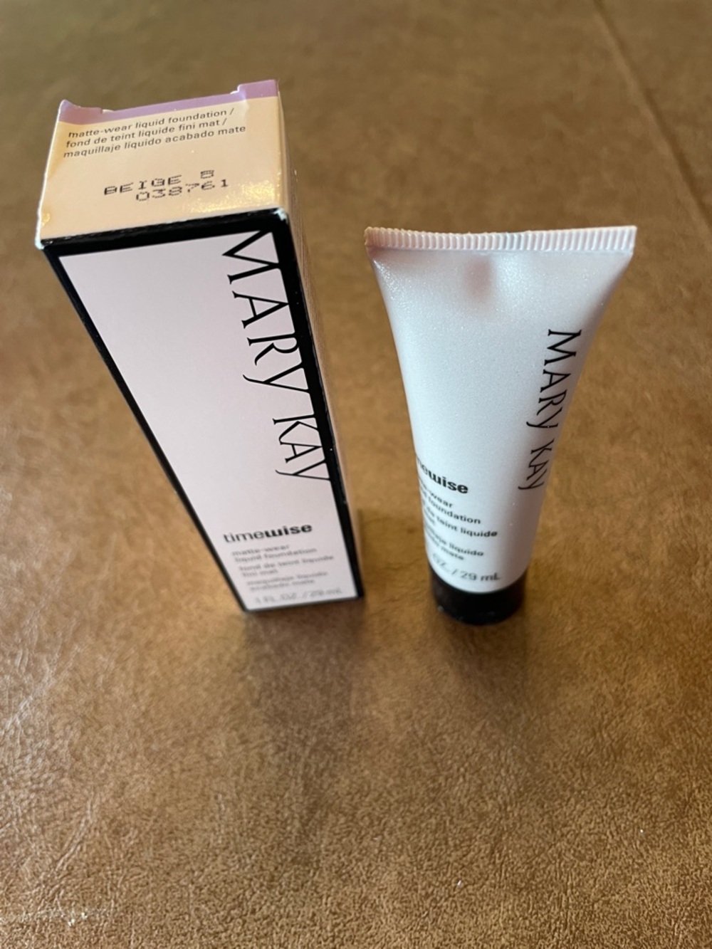 Mary Kay Timewise Discontinued Matte-Wear Liquid Foundation - Beige 5 New in Box